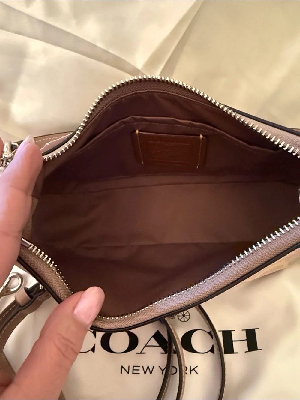🌈Coach NWT Rainbow Pastel Print Teri Shoulder Bag/Tan Trim/Silver Hardware